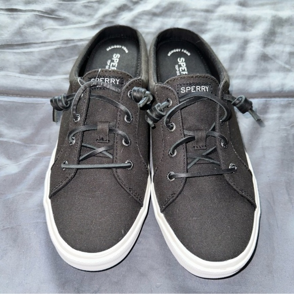 NWT Women’s Black Slip On Sperry Size 9.5 •